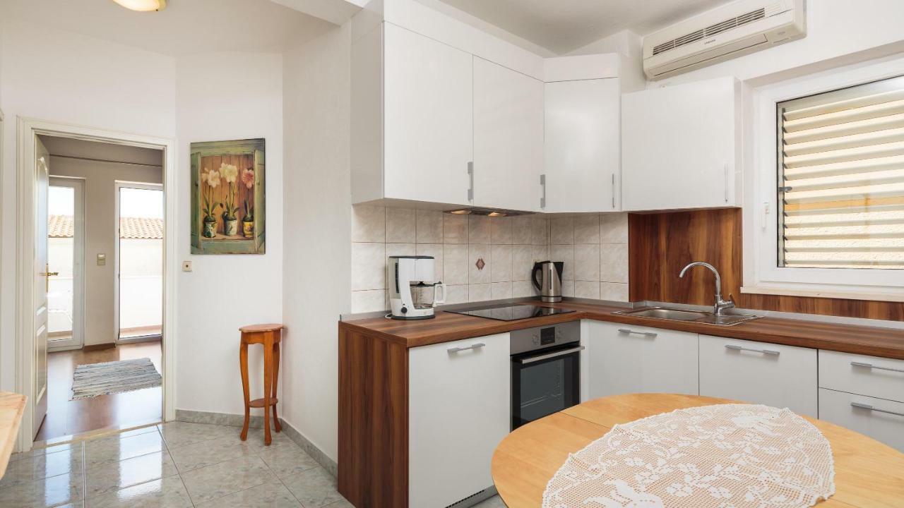 House Coko Apartment Baska Voda