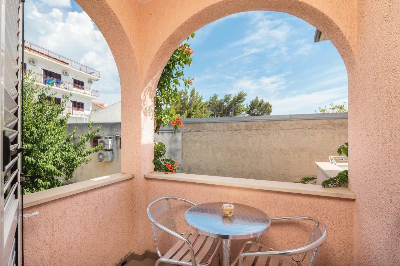 House Coko Apartment Baska Voda
